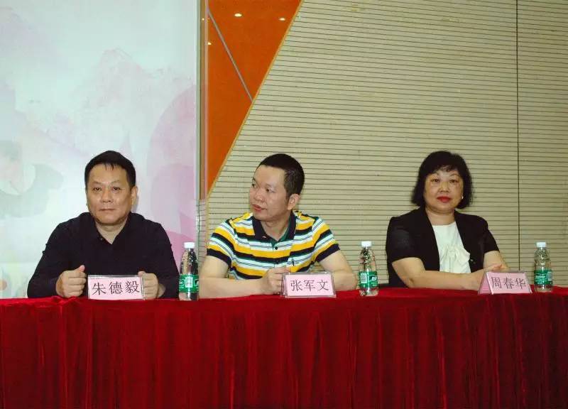 幼師轉(zhuǎn)行可以做什么工作_幼師轉(zhuǎn)行可以做哪些工作